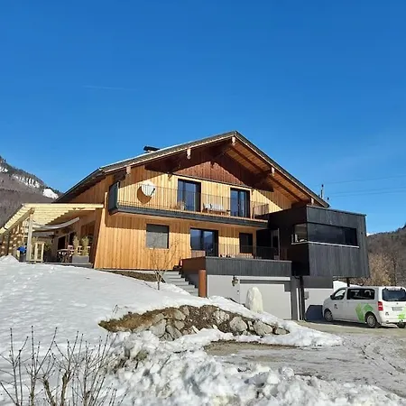 Tonis - Ihr Bett Im Herzen Des Salzkammergutes Apartmán *